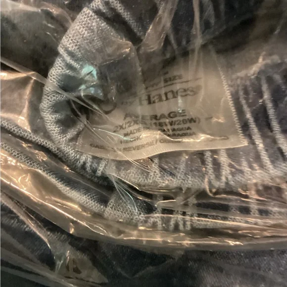 Ladies jeans, never worn. - Picture 8 of 12